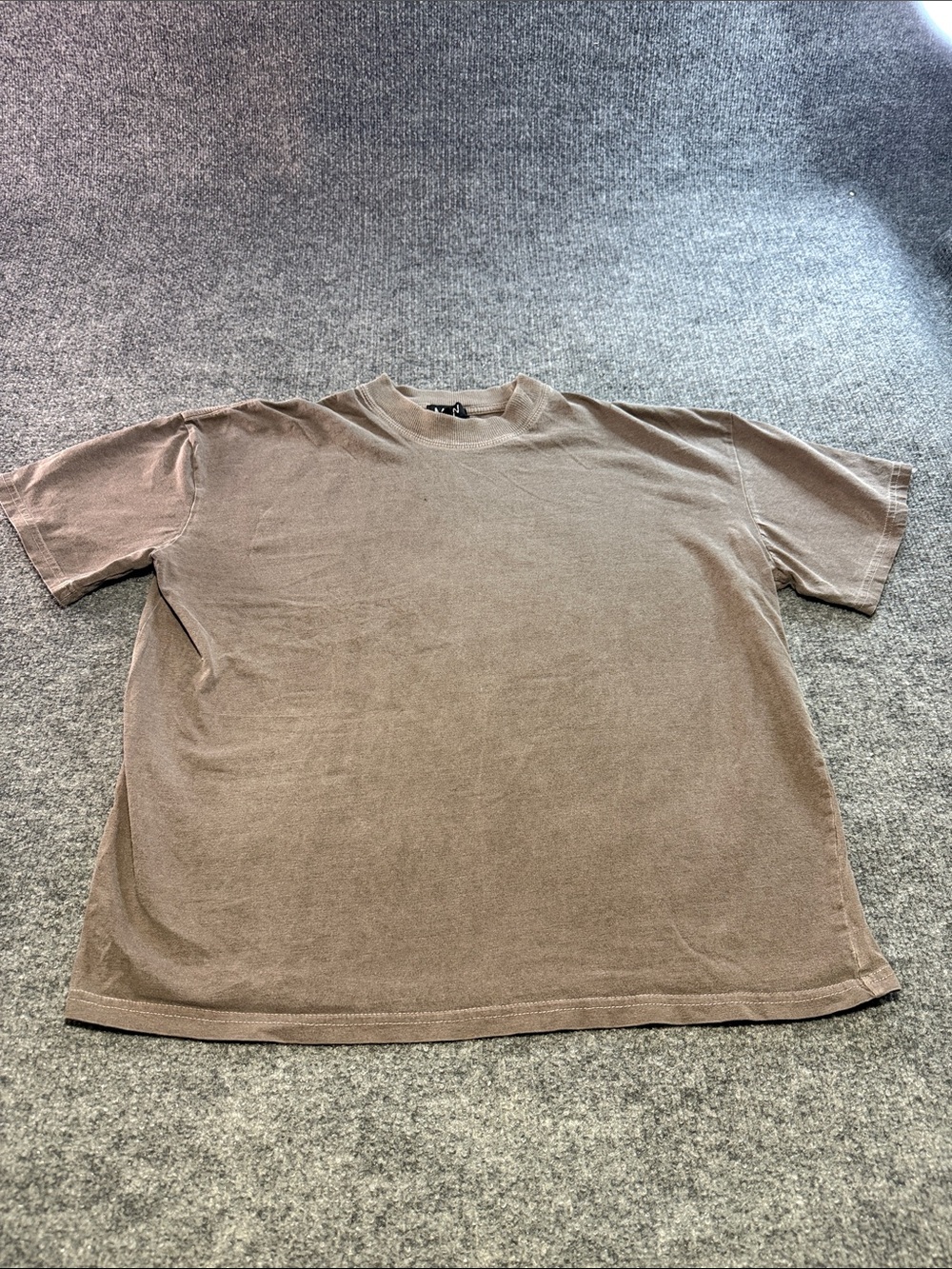 Boohoo Men's Relaxed Fit Taupe Short Sleeve Tee